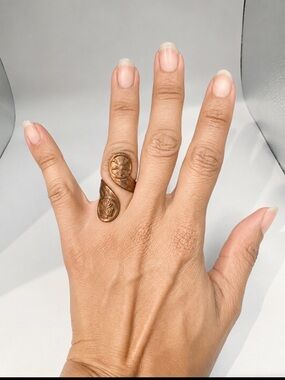Vintage-Inspired Twisted Leaf Motif Copper Ring - Women Jewelry